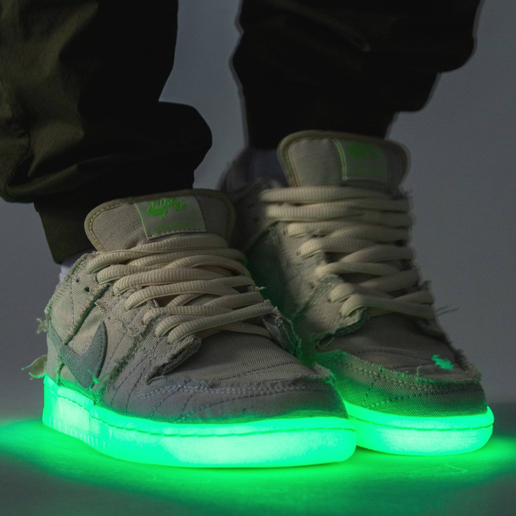 Nike SB Dunk Low 'Mummy'